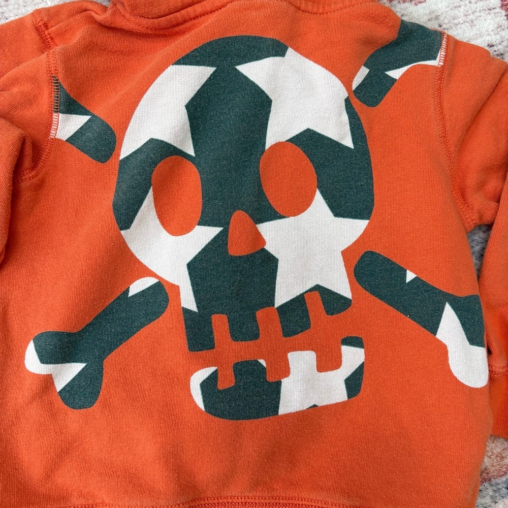 Mini Boden Boys Girls Star Skull Crossbone Orange Zip Up Hoodie‎ 2-3y - Picture 6 of 7